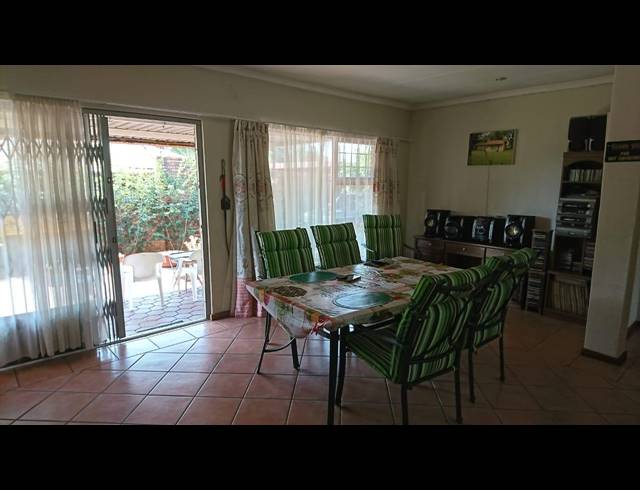 4 BEDROOM HOUSE SOLD IN FLORAUNA